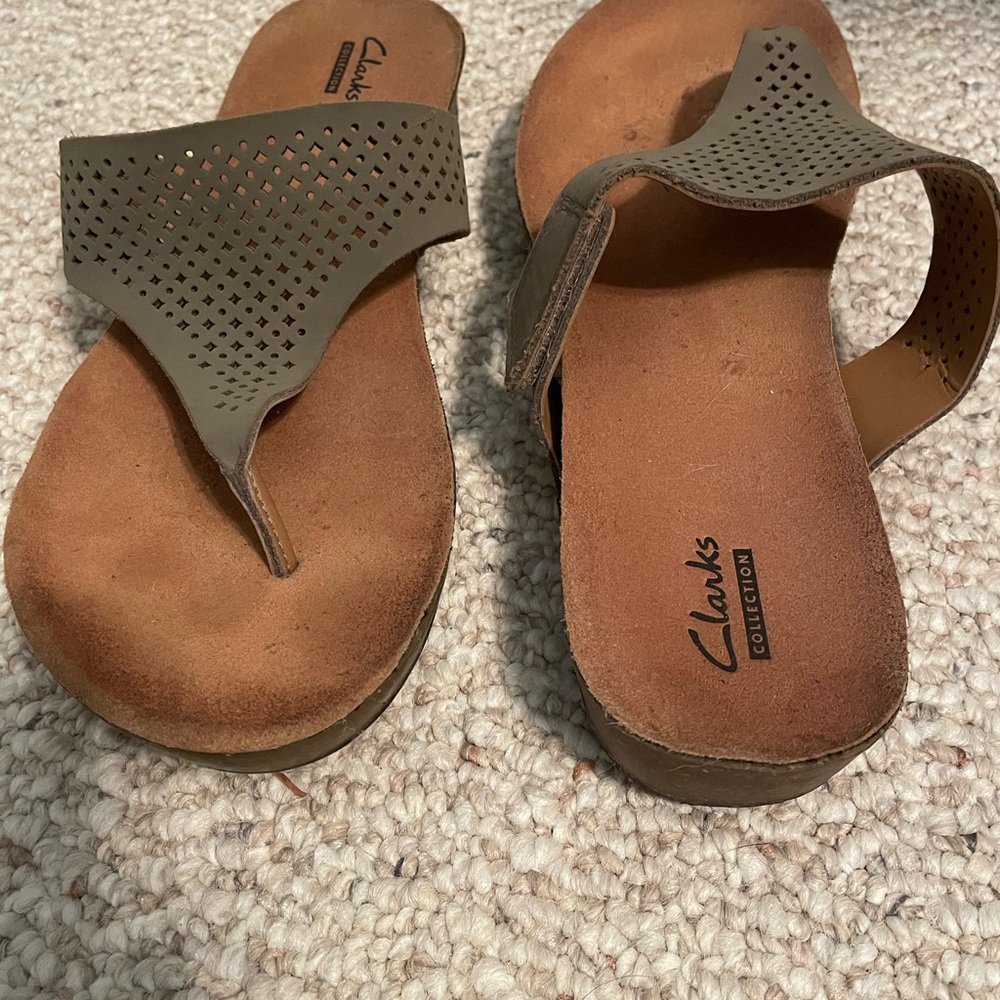 Clarks Women's Taupe Sandals